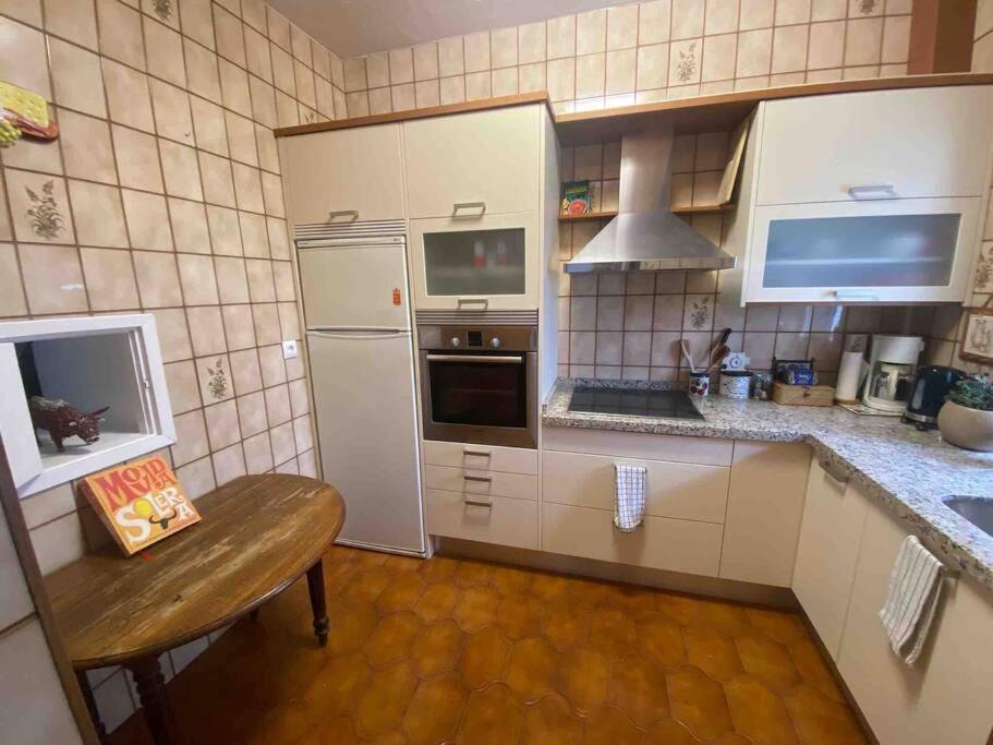 Charming 4 Bedroom Village With Patio Casa vacanze *