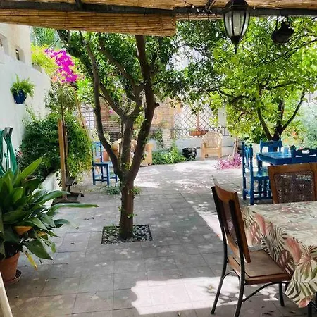 Charming 4 Bedroom Village Home With Patio Mijas Exterior photo